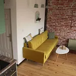 The Flyingtheatre *