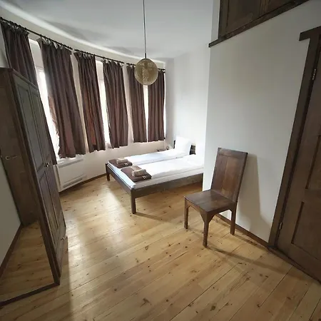 The Flyingtheatre Apartman *